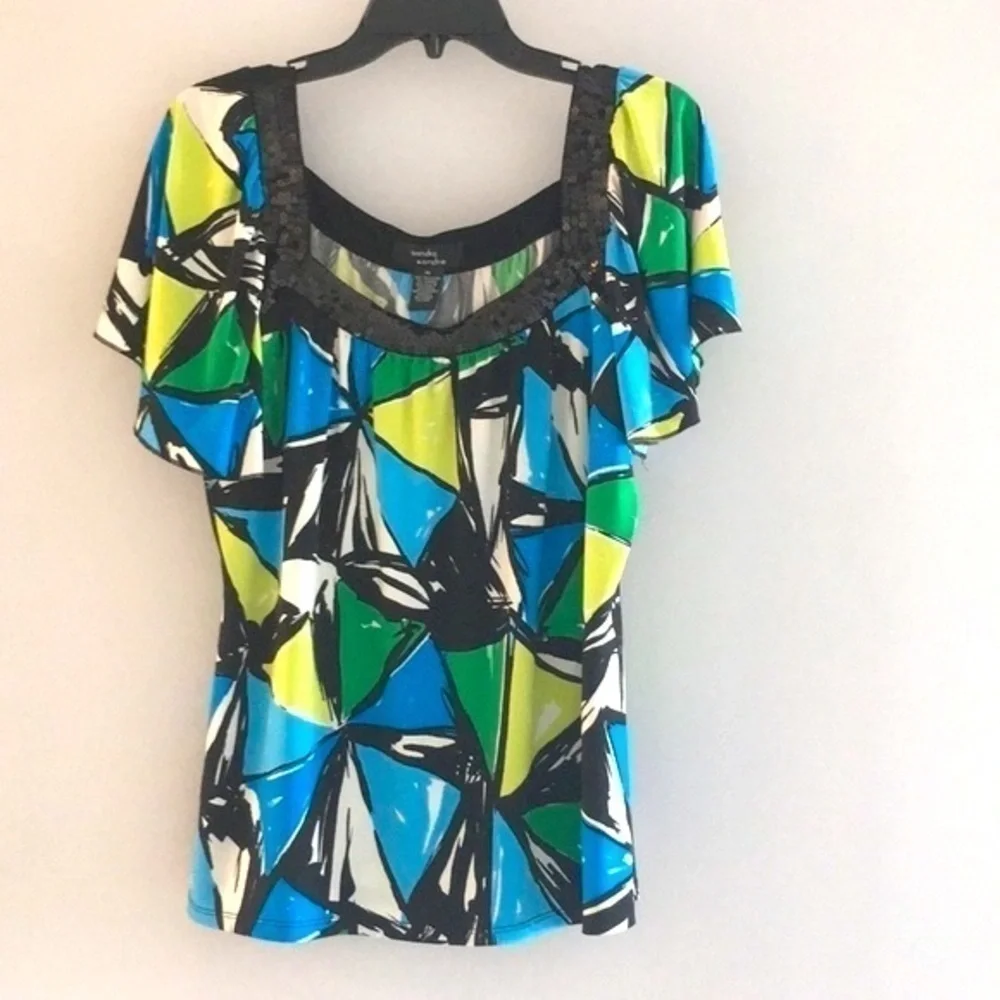 Sandra & Andre dressy shirt. Very cute on. Gorgeous colors. Size M